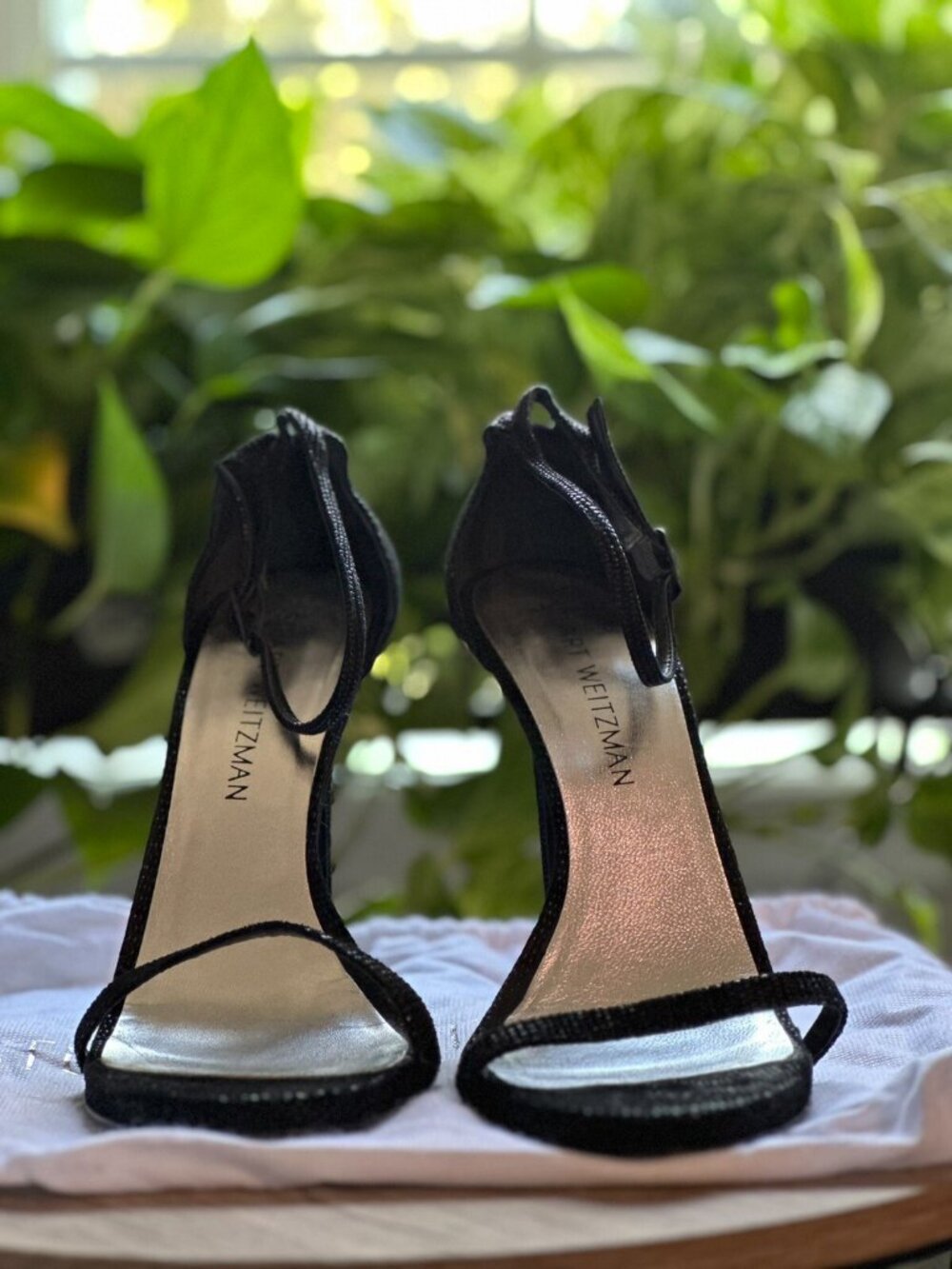 Stuart Weitzman Nudist Black Goose Bump Nappa Leather Heel - Picture 5 of 8